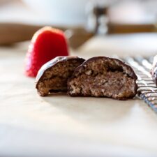 Best GF Hazelnut Amaretti Cookies-image